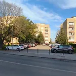 Zora * بولا